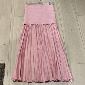ZARA Elegant Pink Pleated Skirt